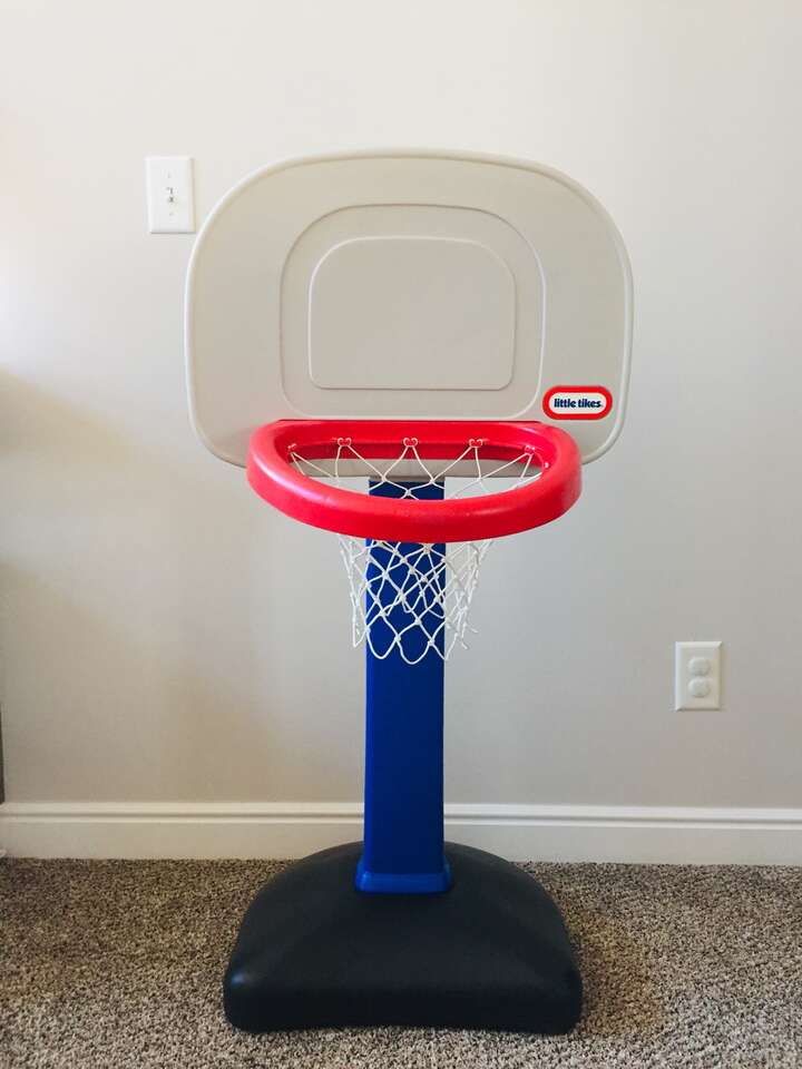 Basketball hoop