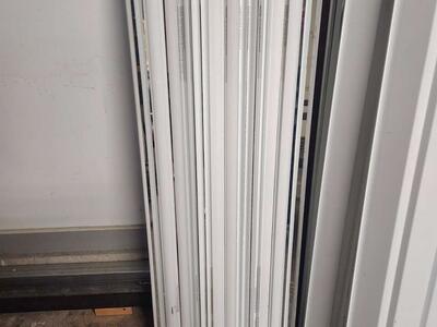 4 foot, 6 bulb LED light fixtures