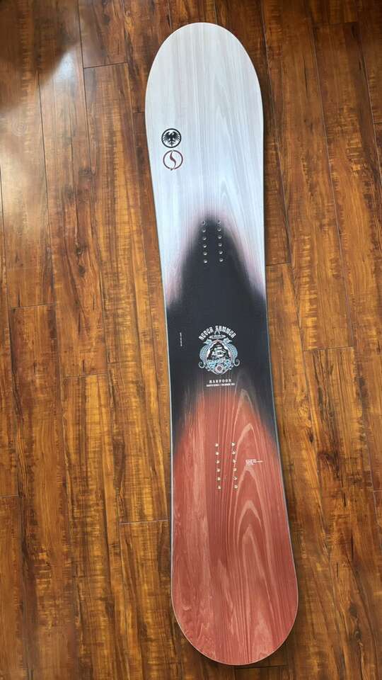 Never summer Harpoon 159 Snowboard