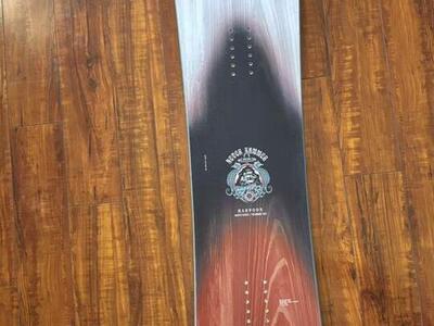 Never summer Harpoon 159 Snowboard