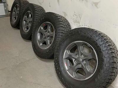 FALKEN WILDPEAK A/T 4 Rims+tires