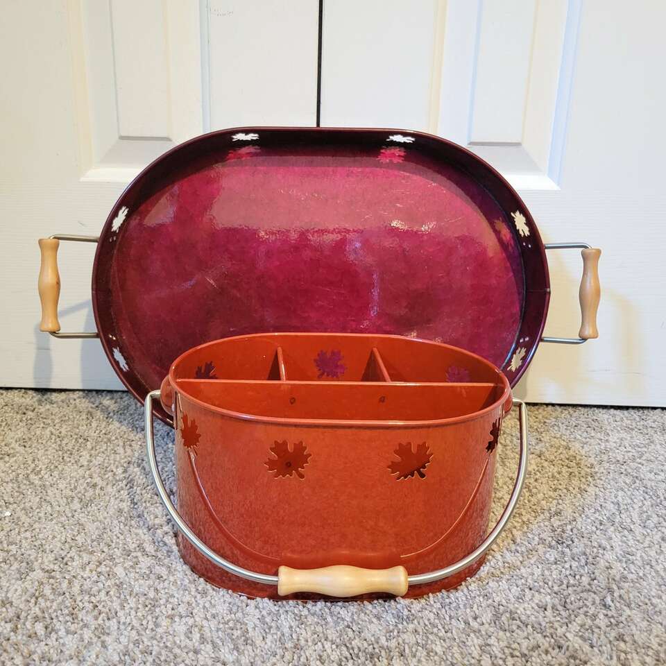 Fall serving platter and caddy