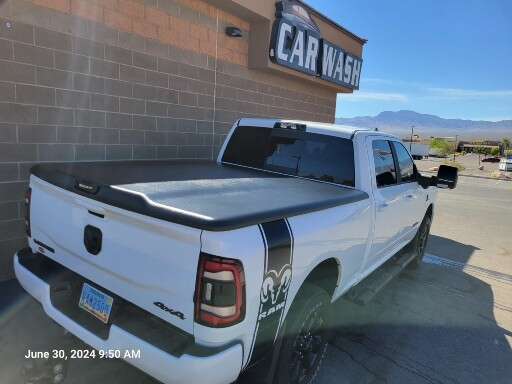 Undercover One-Piece Tonneau Cover - Unpainted Black
