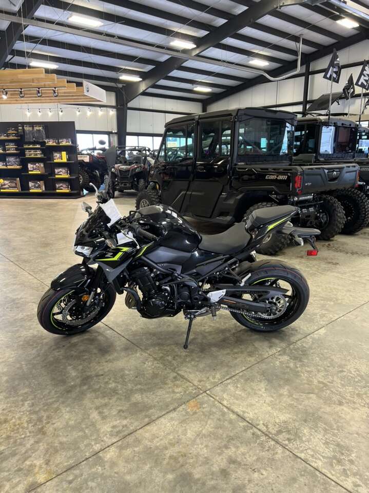 2024 KAWASAKI Z900 ABS