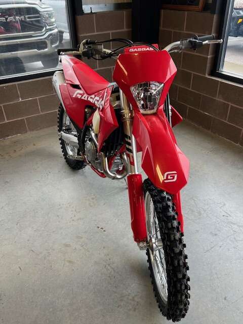 FREE LIFETIME ENGINE WARRANTY! 2024 GASGAS EW 500F