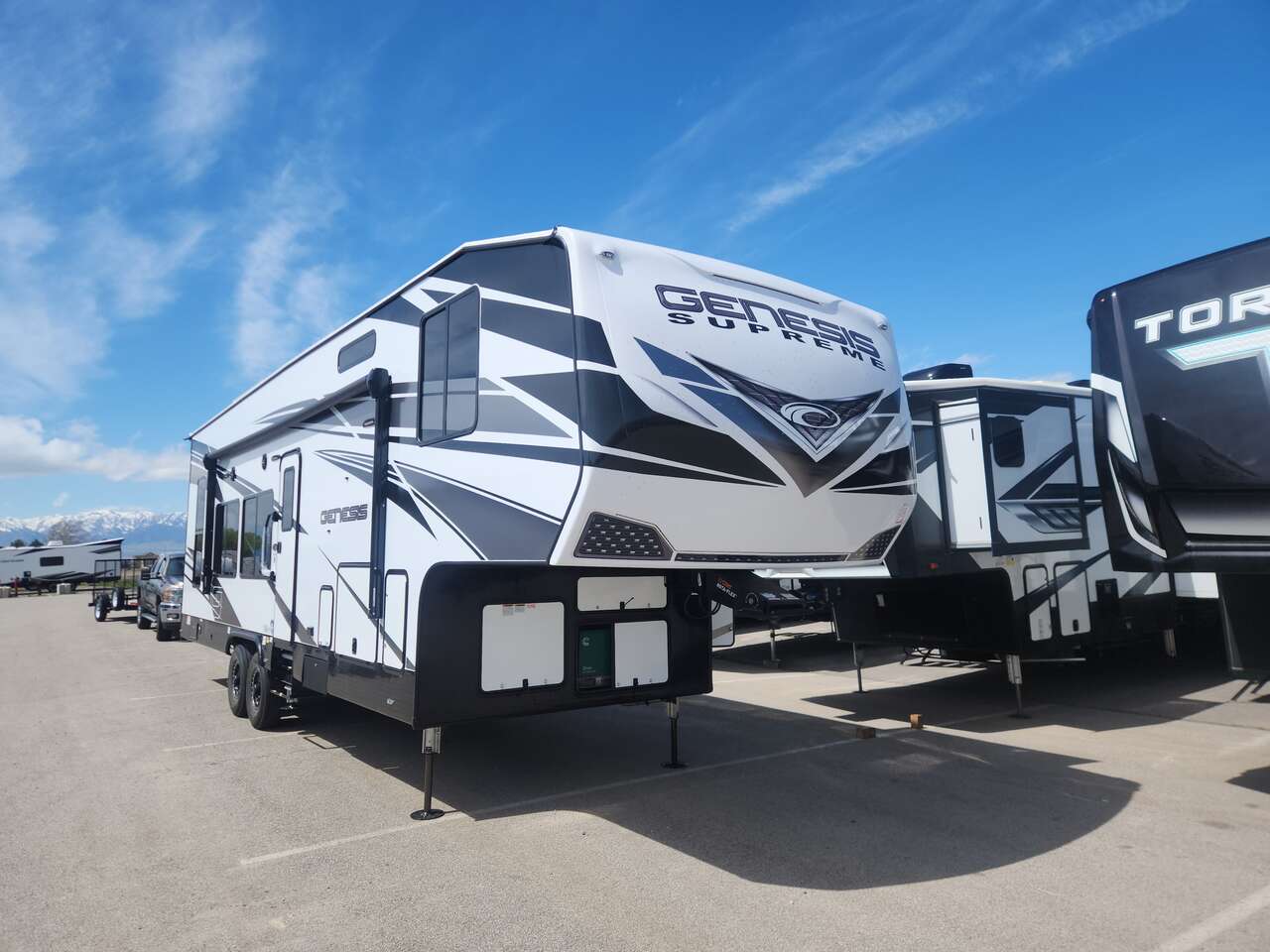 2025 GENESIS SUPREME 30IKS W/ LIMITED LIFETIME WARRANTY!