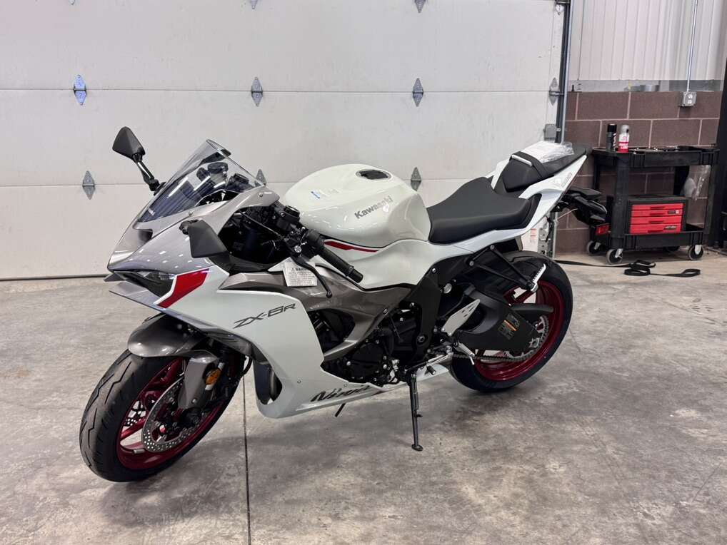 2025 KAWASAKI ZX-6R