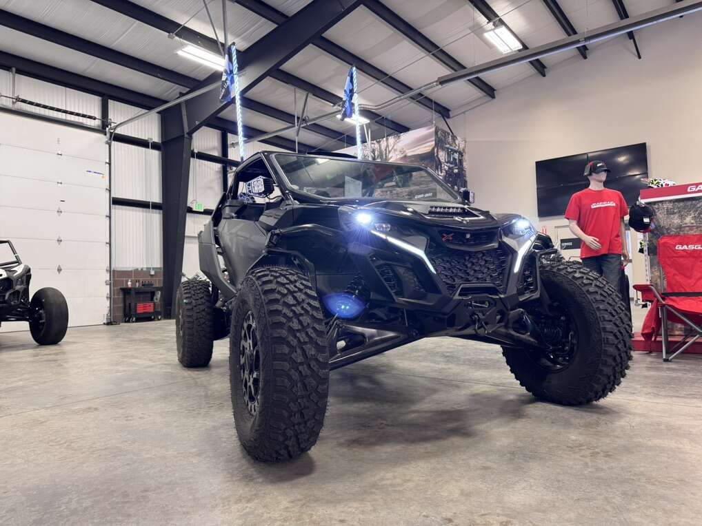 2025 CAN-AM MAVERICK R X RS WITH SMART-SHOX W/ FREE LIFETIME WARRANTY