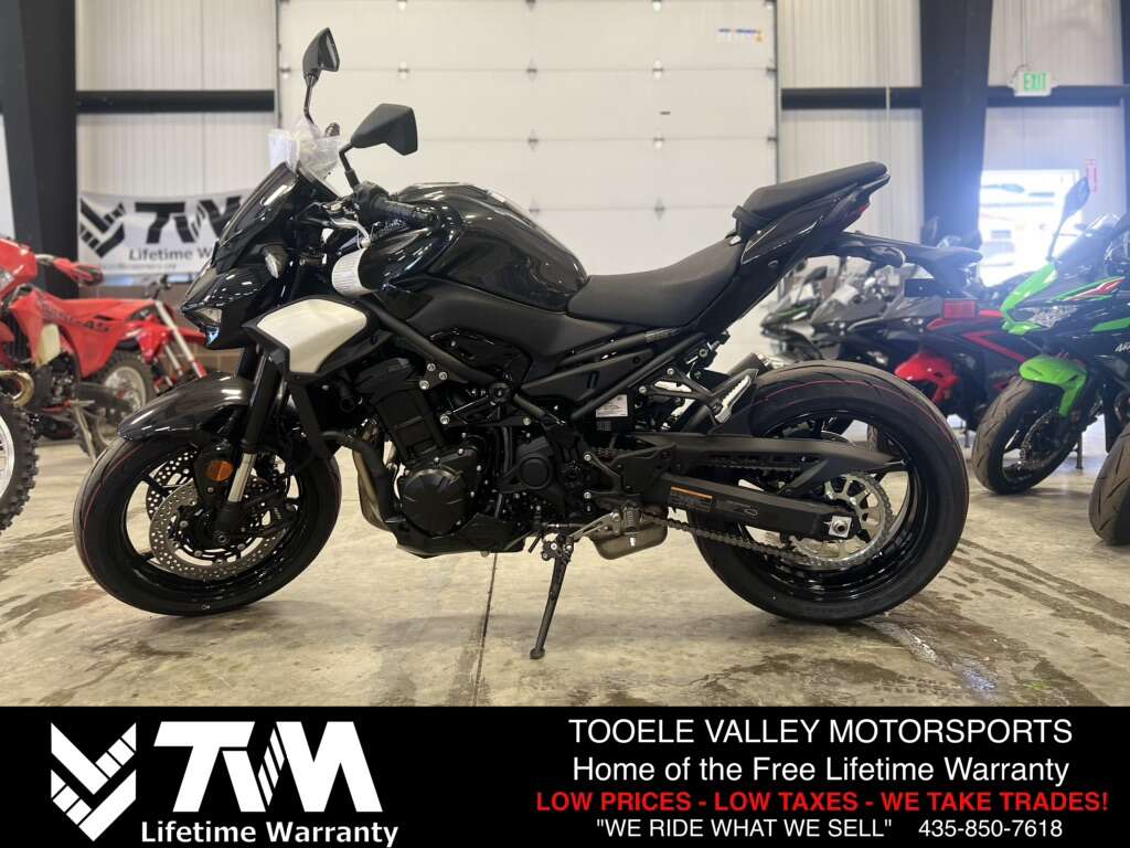 2025 Kawasaki Z900 ABS