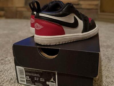 Jordan 1 low alt black/red/white size 8c children’s Jordan’s