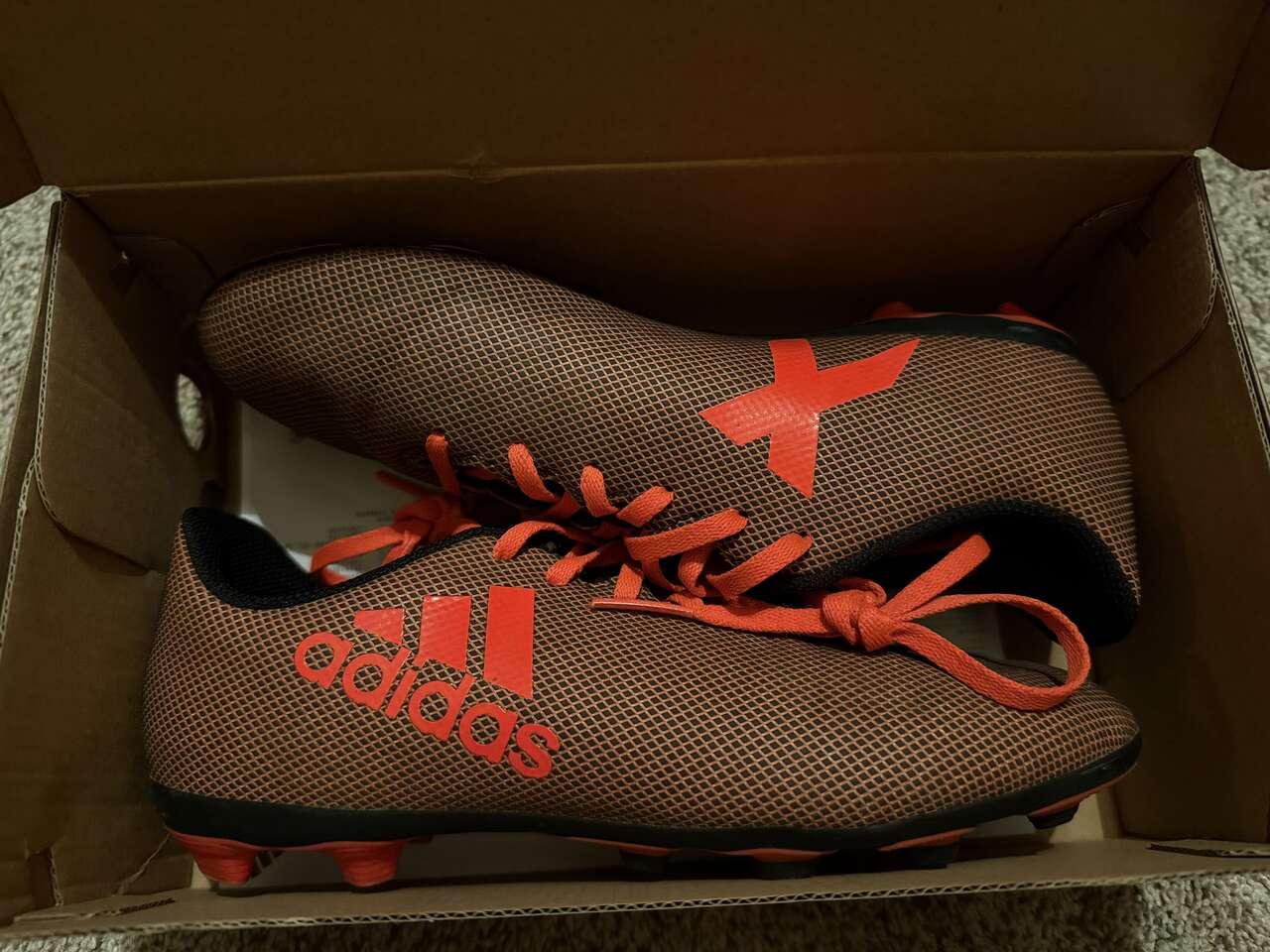 Adidas soccer cleats size 4.5