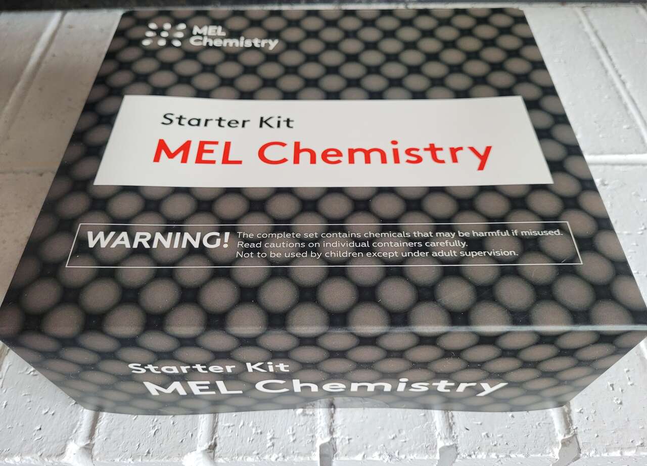 MEL Science Kit NEW IN BOX ages 8-16