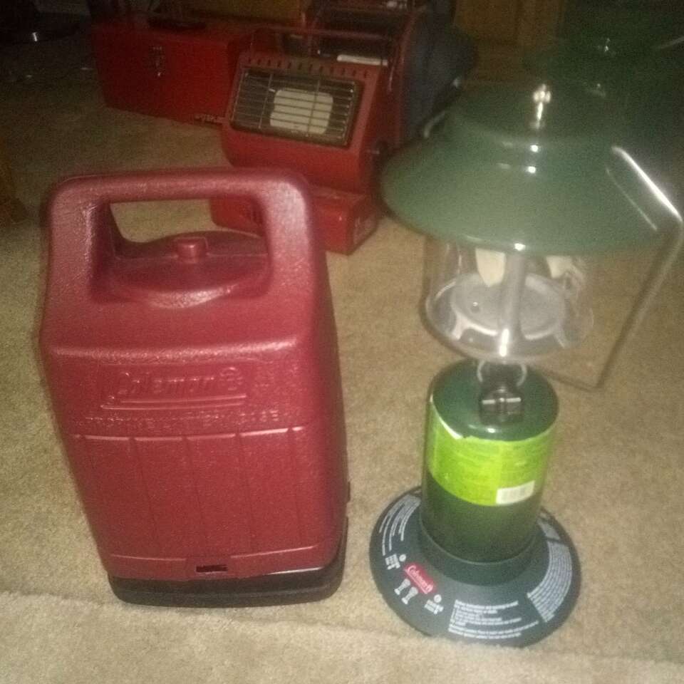 Coleman double mantle lantern