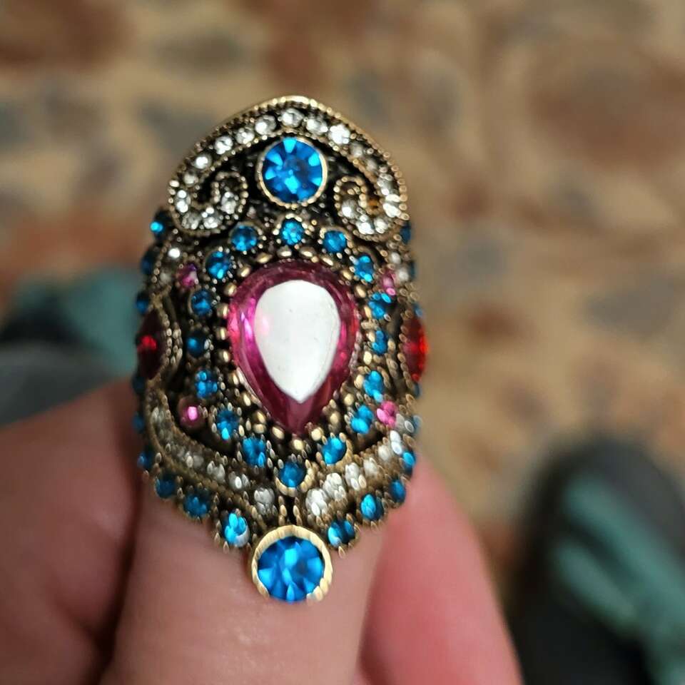 Statement ring size 9