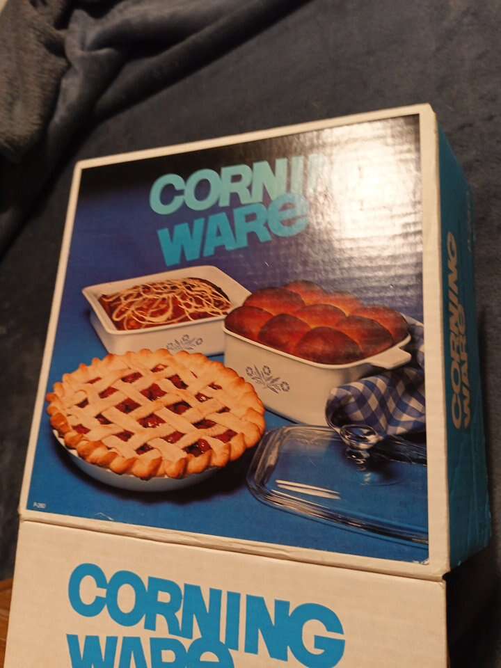 New Corning Ware dish set