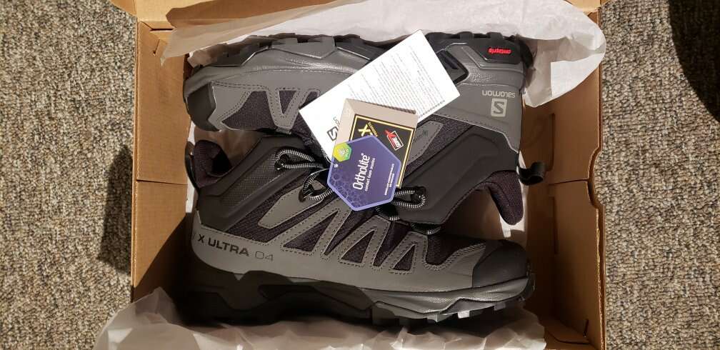 Salomon hiking boots 8.5 and 9.5 sizes for men.