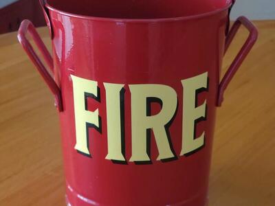 VINTAGE ANTHROPOLOGIE RED FIRE BUCKET RETRO FARMHOUSE HOME KITCHEN DECOR PLANTER