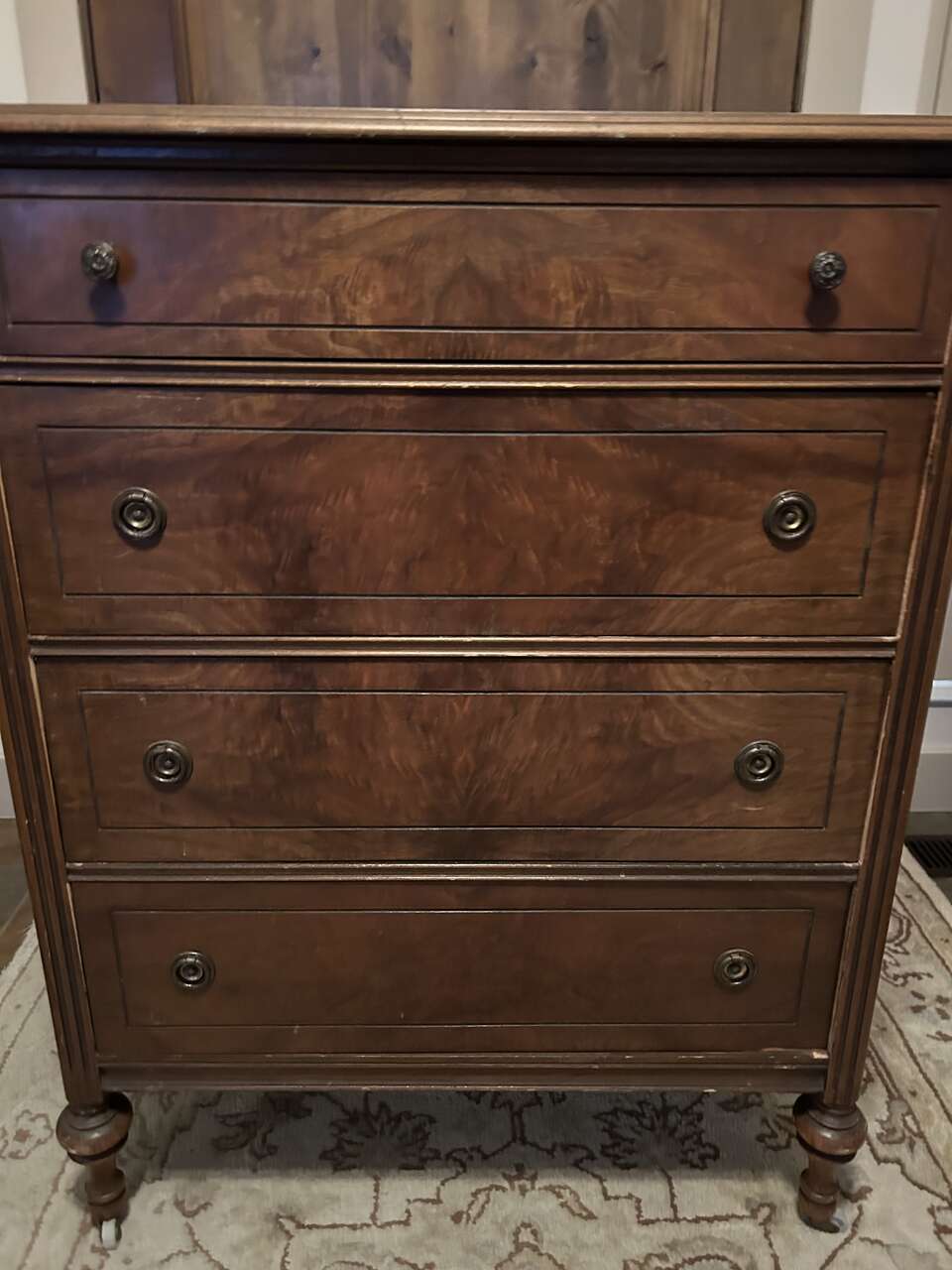 Vintage 4 Drawer Dresser Furniture