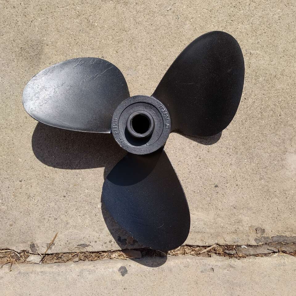 OMC stern drive propeller
