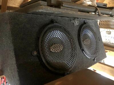 speaker box
