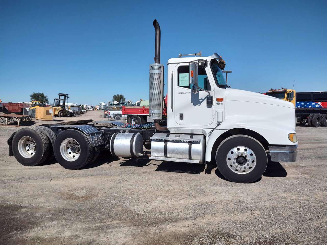 2008 International 9200i 3 Axle Day Cab Semi Tractor W/Wet Kit
