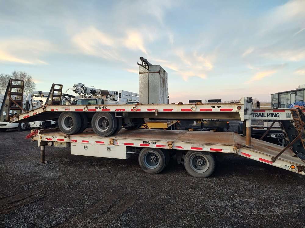 2003 Trail King 41,000# Equipment Trailer