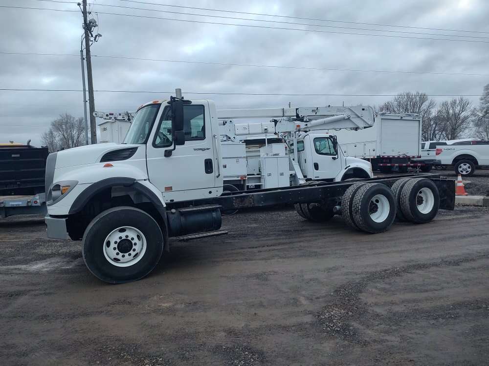 2008 International 7600 Cab and Chassis Auto ISM