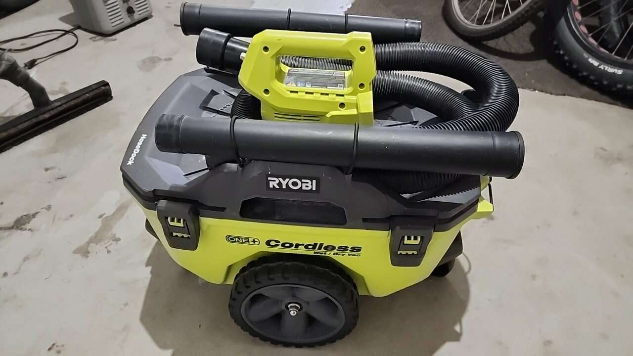 Ryobi 6 gallon wet vac Industrial