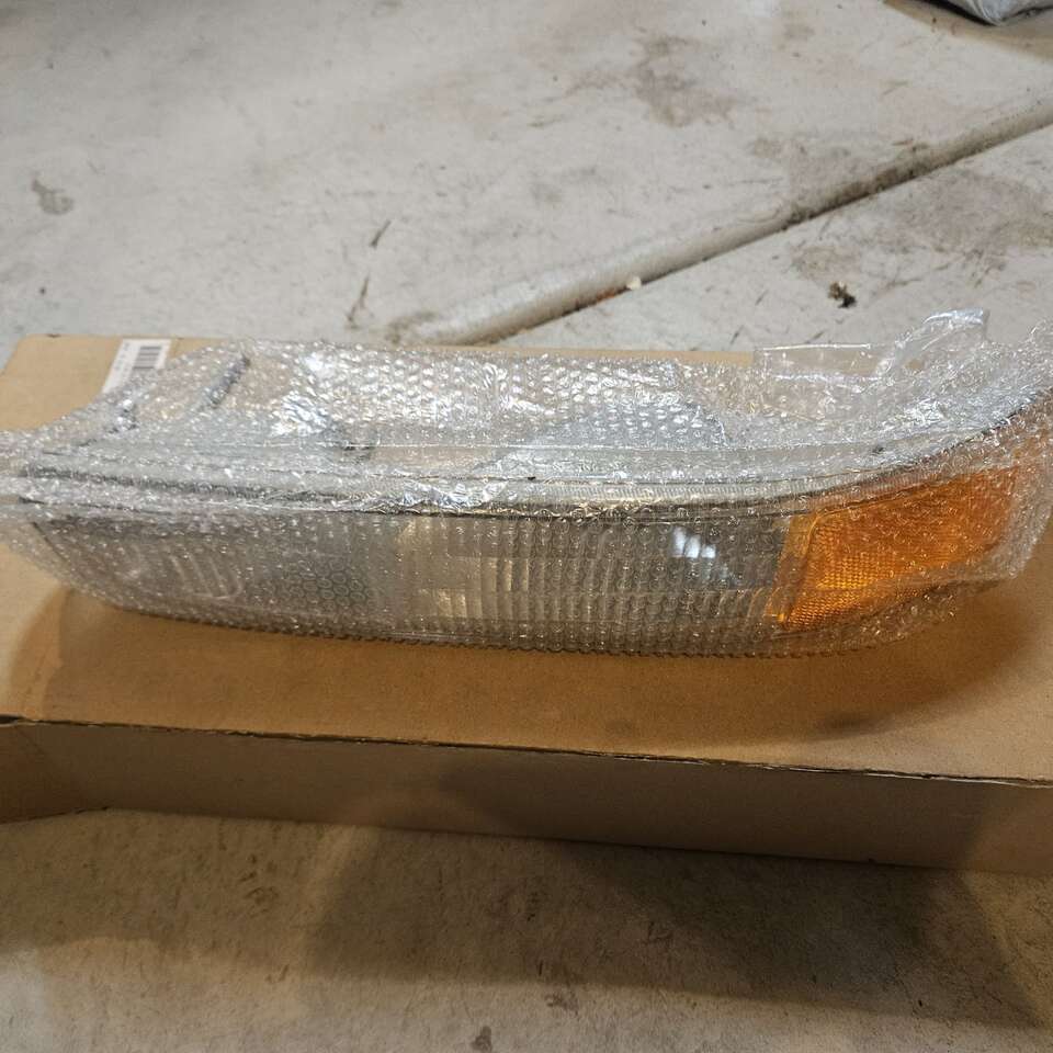 98 to 2002 Chevy Silverado parking lights
