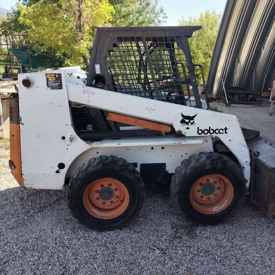 skid steer for rent.