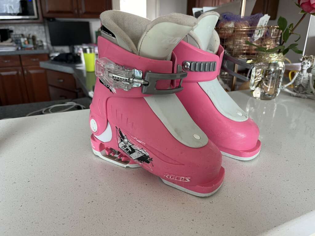 Roces Ski Boots Kids - Size 16 - … | Winter Sports | ksl.com