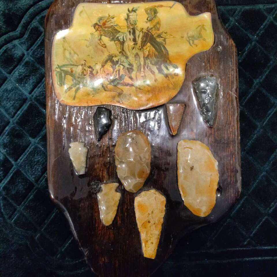 vintage Indian Arrow head plaque