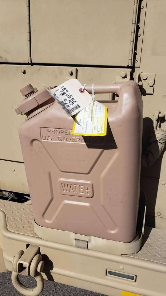 5 Gallon Scepter Water Cans