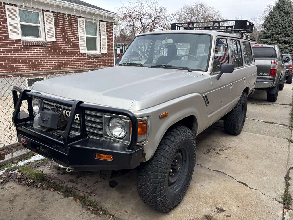 Toyota 1985 Land Cruiser FJ60