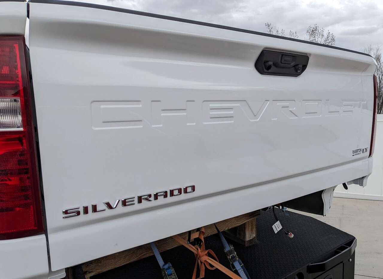 NEW 2020 -2025 SILVERADO 2500/3500 FACTORY RHINO LINED TAILGATE