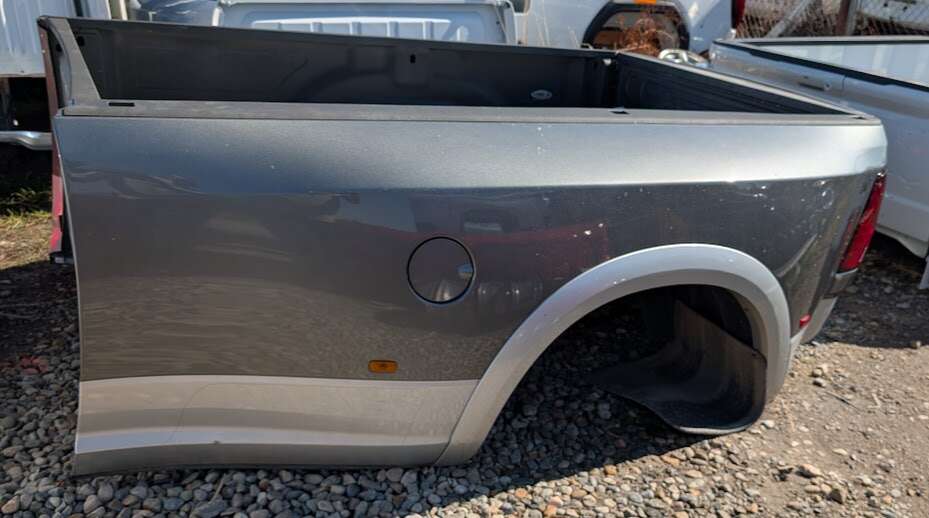 2010-2018  DODGE RAM 3500 DUALLY  TRUCK LONG BED