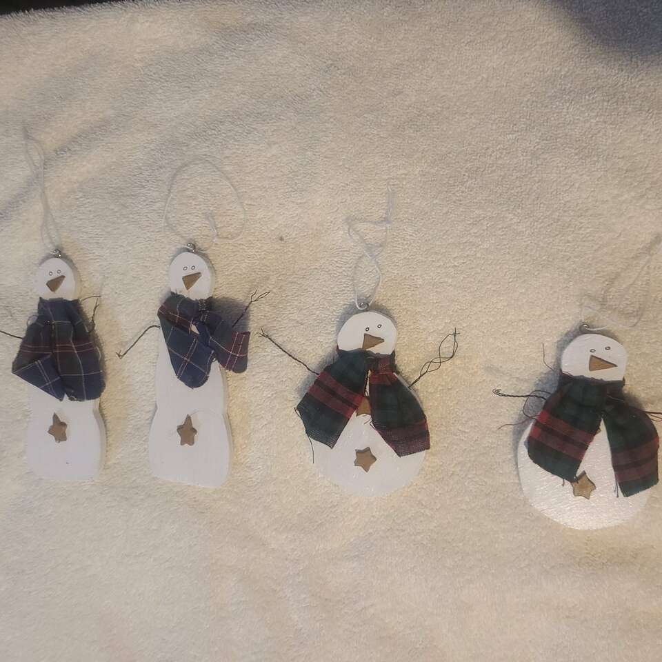 Wood Snowmen Ornaments Set