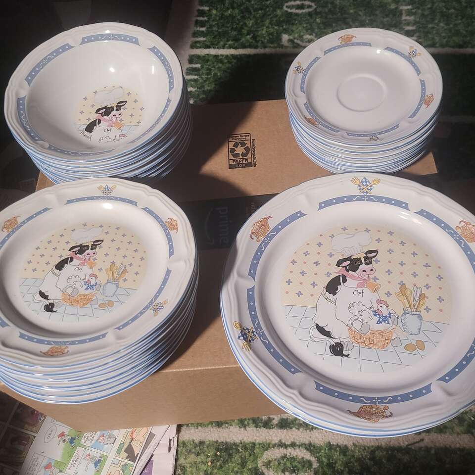 Kitchen Kow-Newcor Stoneware