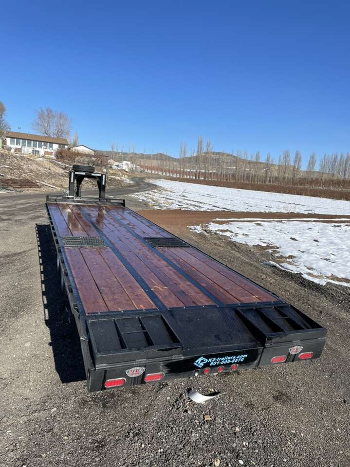 30Ft. 30,000 Lb Deluxe Hydraulic Tilt Deck Trailer