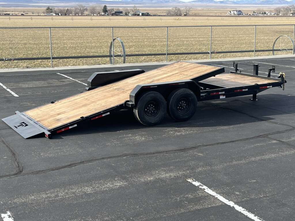 *SPRING SALE* 2023 20' 14,000 GVWR Deluxe Teton tilt deck