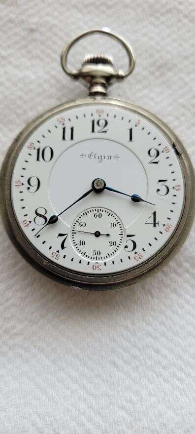 I’m selling this nice used vintage 18 size, 21 Jewel, Elgin Father Time railroad grade pocket watch
