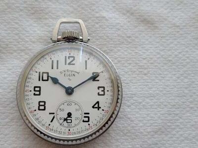 I’m selling this nice used vintage 16 size Elgin, 21 Jewel Railroad Pocket Watch