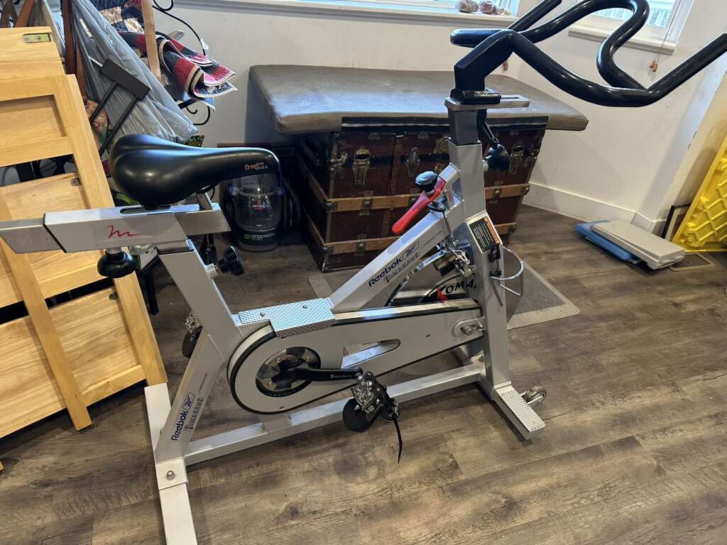 Reebok tomahawk spin bike hot sale