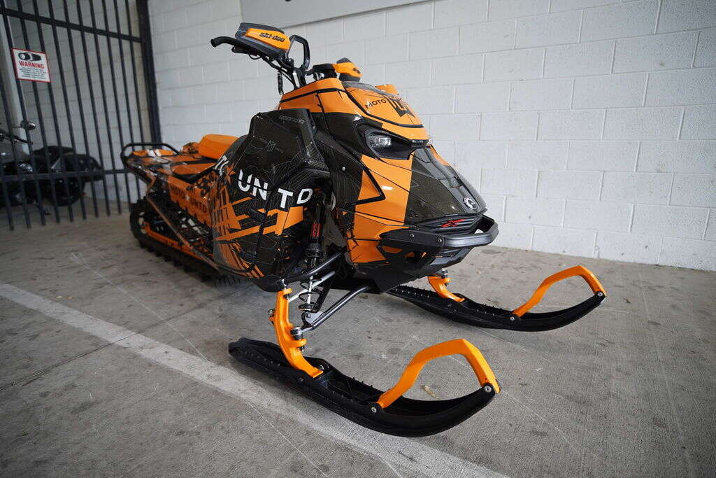 2024 Ski-Doo Summit® X® with Expert Package Rotax® 850 E-TEC Turbo R 165 H_Alt 4.5 in.