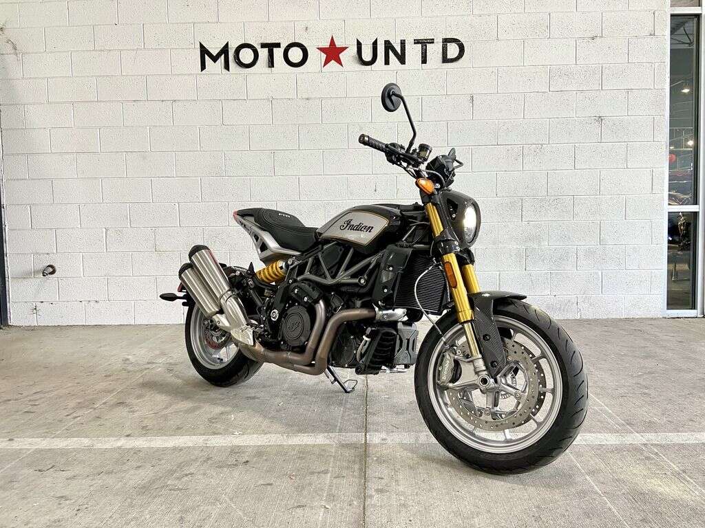 2023 Indian Motorcycle® FTR R Carbon Carbon Fiber
