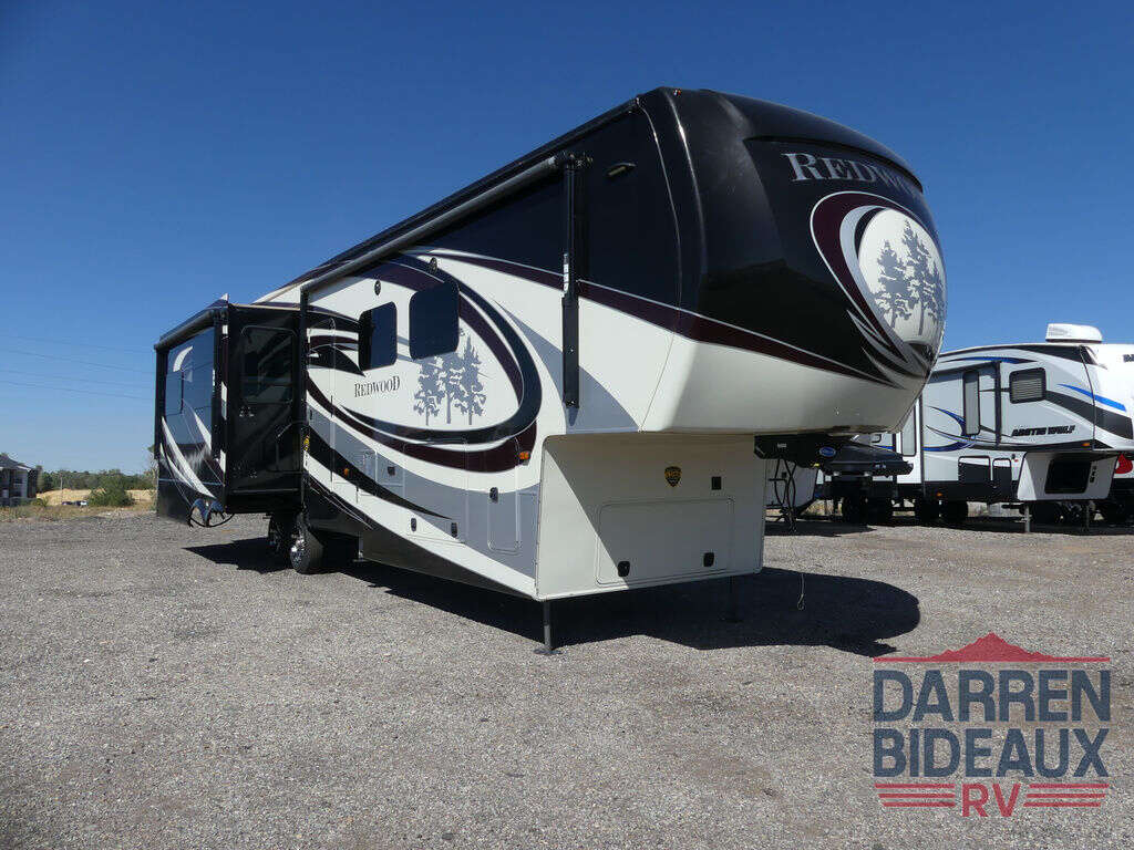 2019 Redwood RV Redwood RW390 / 3901WB