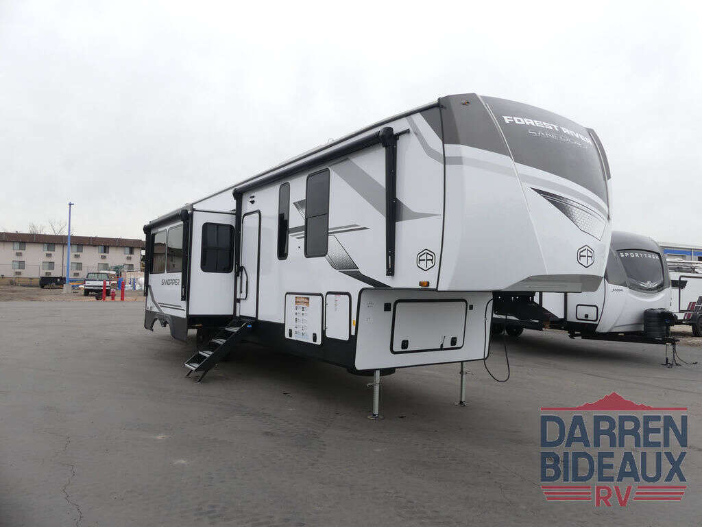 2025 Forest River Sandpiper 3880BH