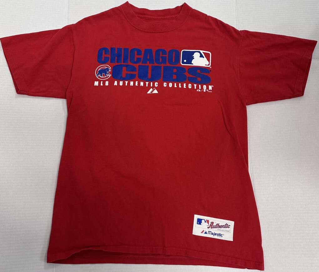 Majestic Chicago Cubs T-Shirt - Men's Medium