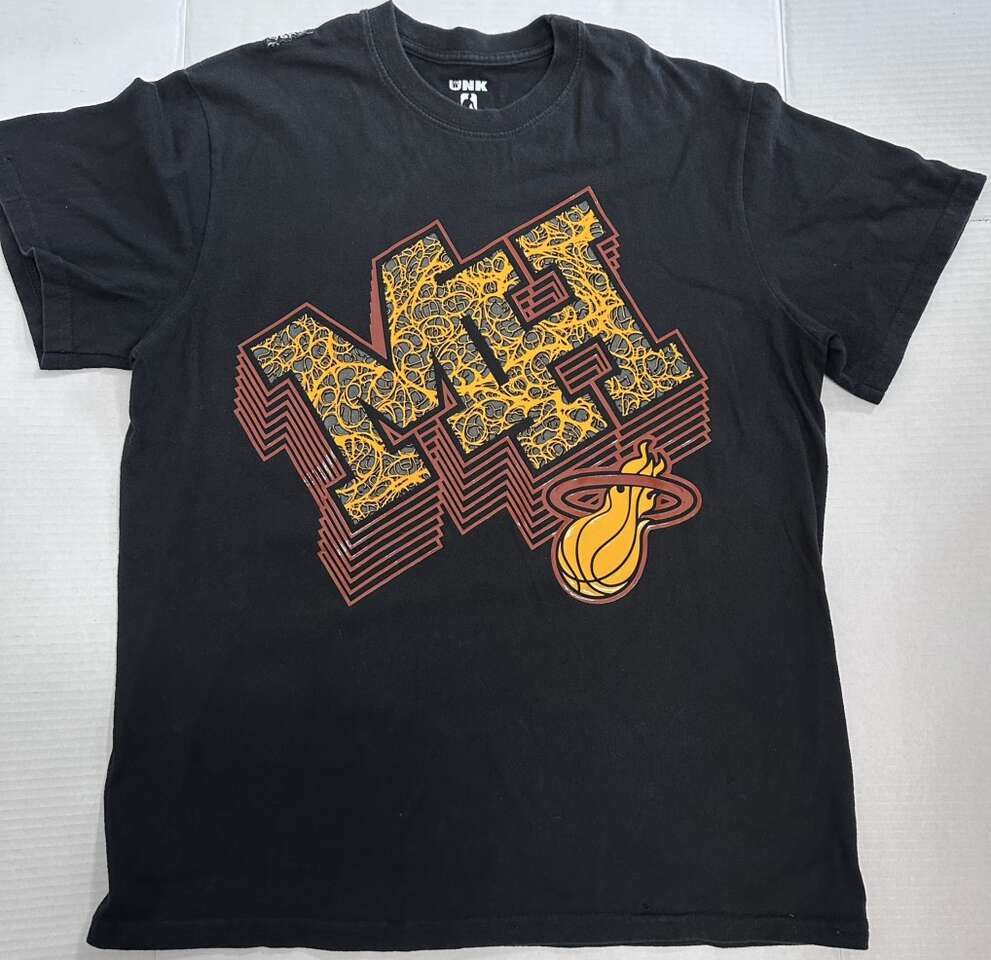 Miami Heat UNK T-Shirt - Men’s Medium
