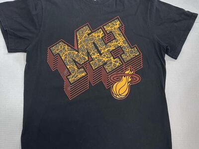Miami Heat UNK T-Shirt - Men’s Medium